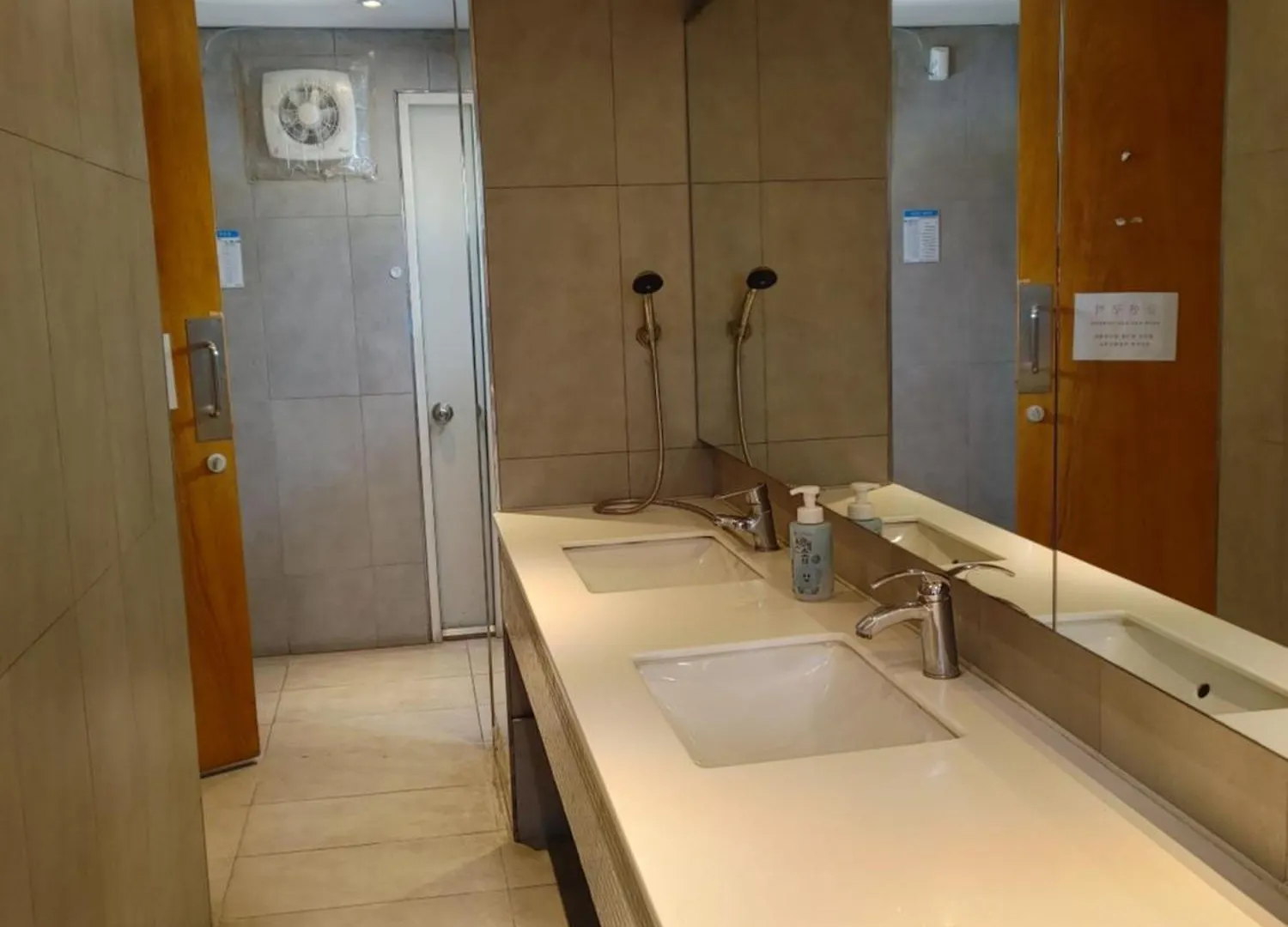 Myeongdong Hostel Zamshh - Female Only Seoul