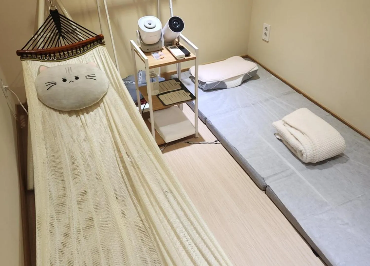 Myeongdong Hostel Zamshh - Female Only Seoul 0*,  South Korea